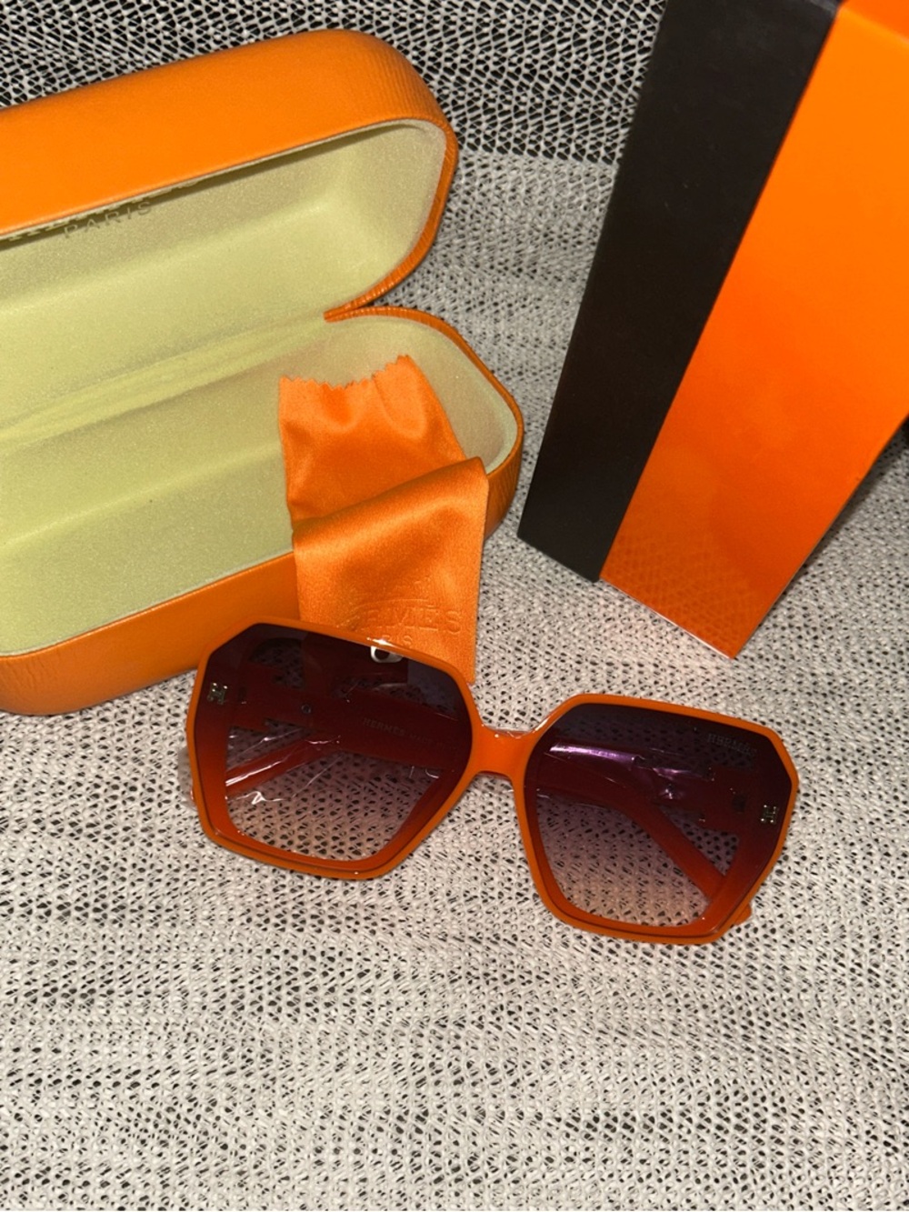 Fashion- Orange Oversized Women’s Sunglasses